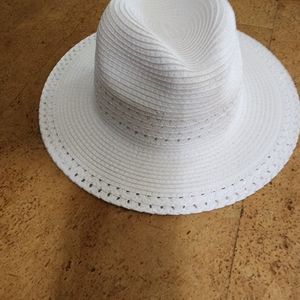 David and Young White Sun Beach Summer Straw Like Hat Woman Packable